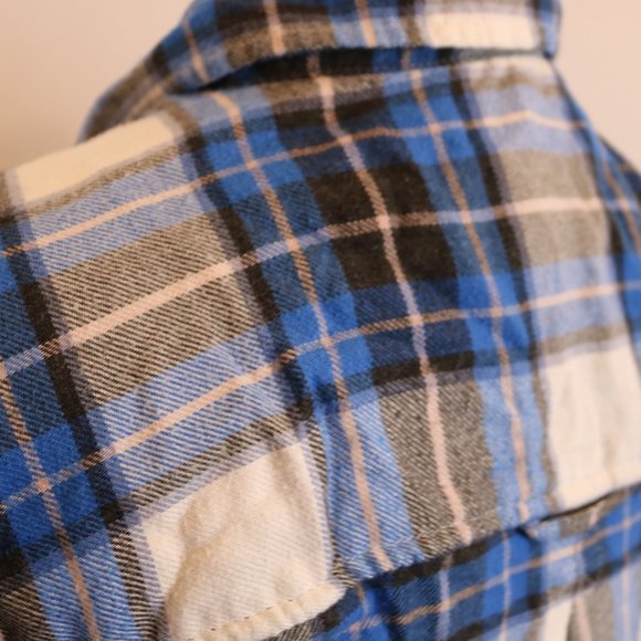 American Eagle "Ahh-mazingly Soft" Flannel - Picture 9 of 10